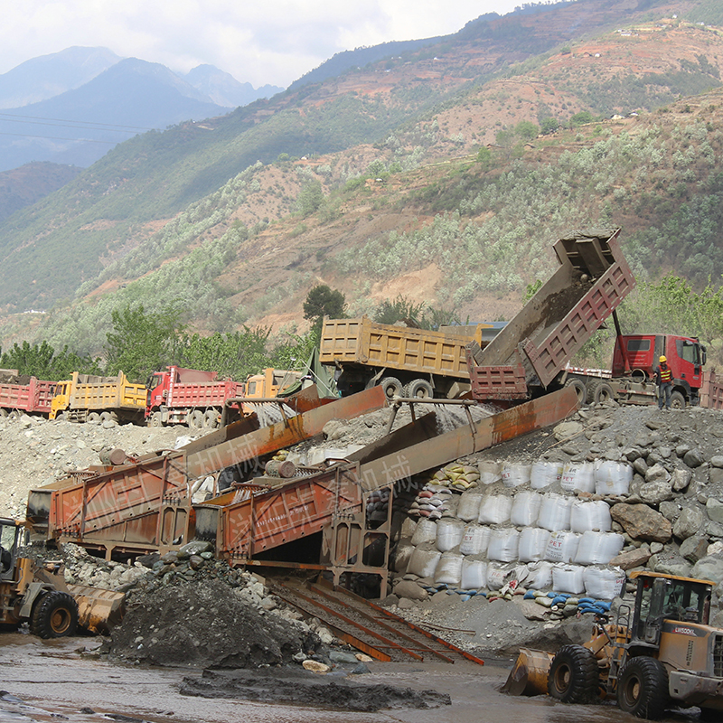 湖南挖金設備廠供應黃金機械長沙旱地砂金設備瀏陽沙金開采設備瀏陽沙金選礦設備長沙沙金溜槽