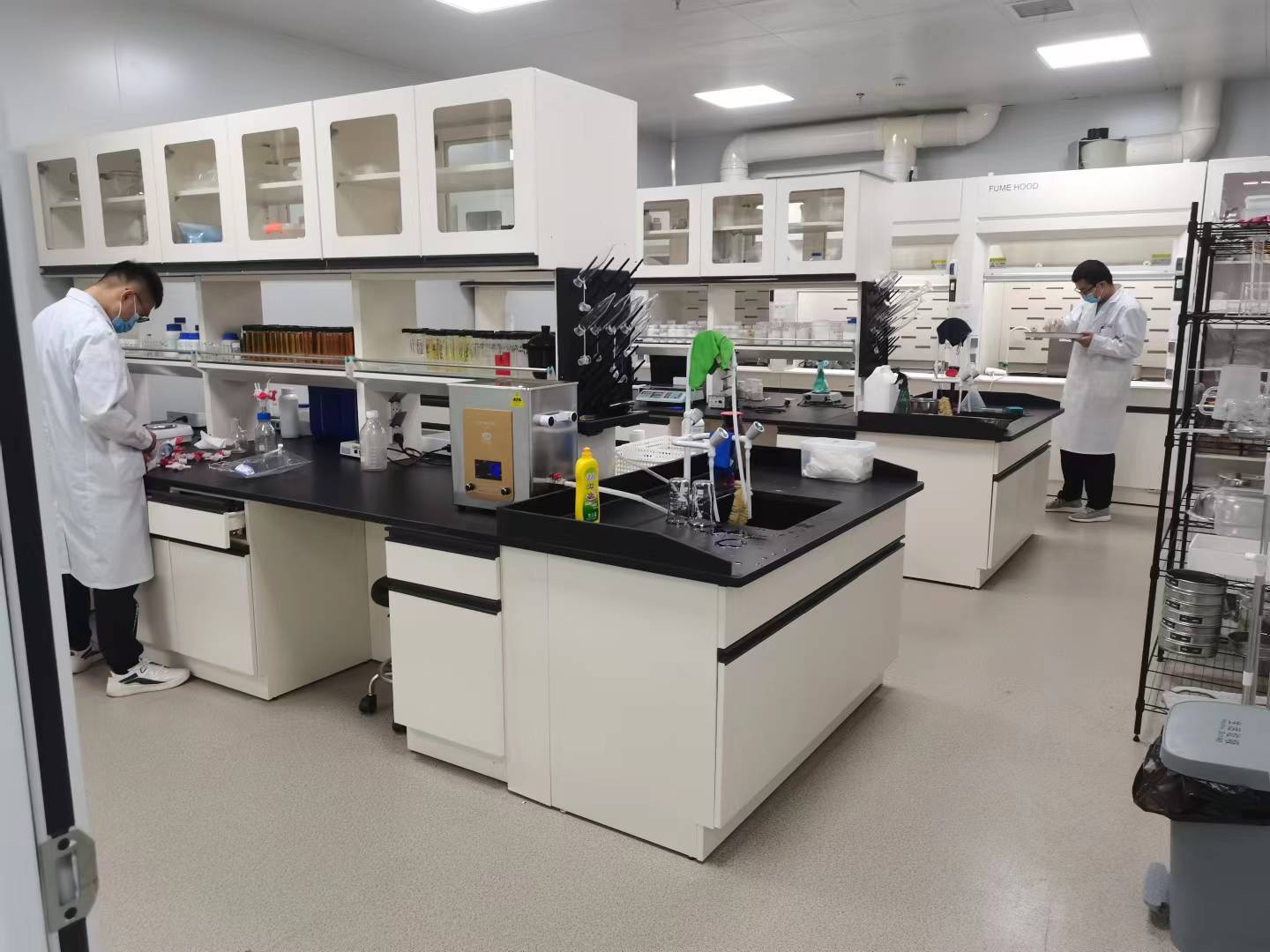 上海全鋼通風(fēng)柜實(shí)驗(yàn)臺(tái)定做廠家找哪家供應(yīng)商報(bào)價(jià)