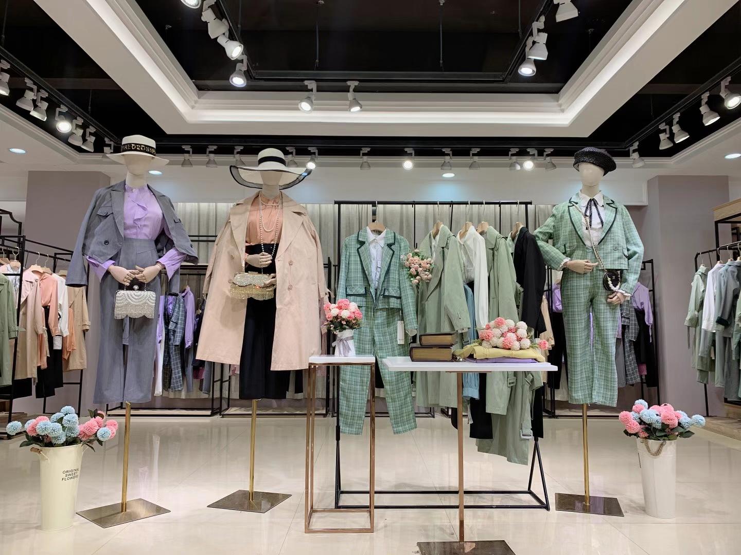 輕奢品牌諾漫莉莎 2022春品牌女裝折扣庫(kù)存尾貨貨源批發(fā)