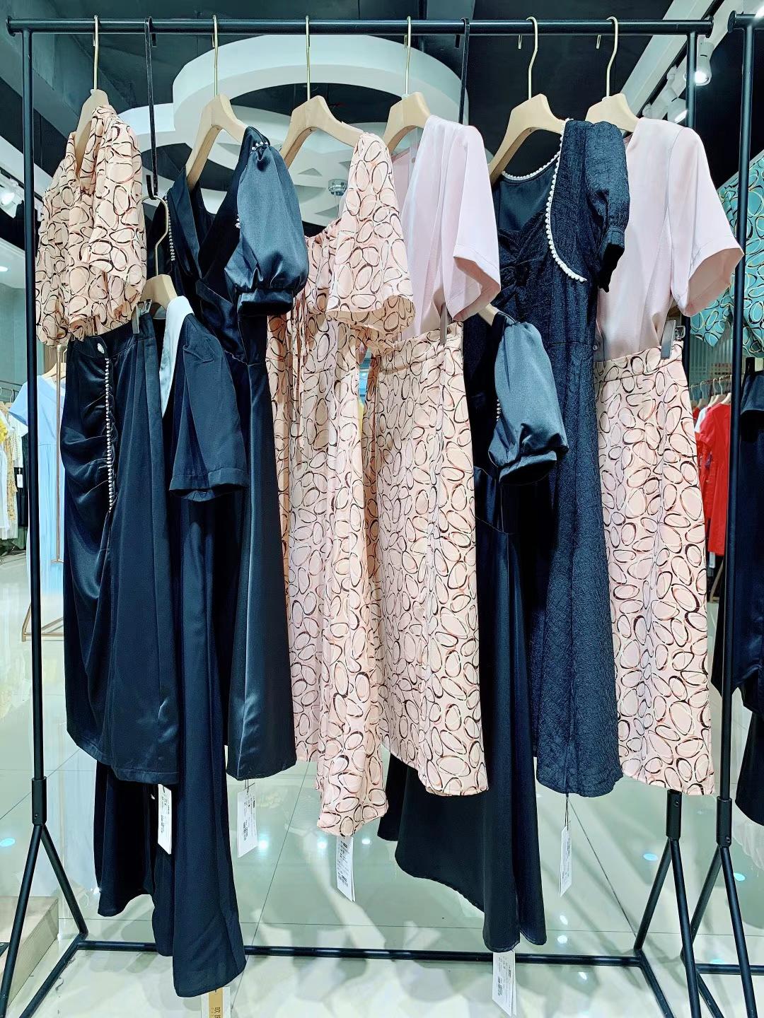 高端大氣品牌歐施歌 2022夏品牌女裝折扣尾貨一手貨源批發(fā)