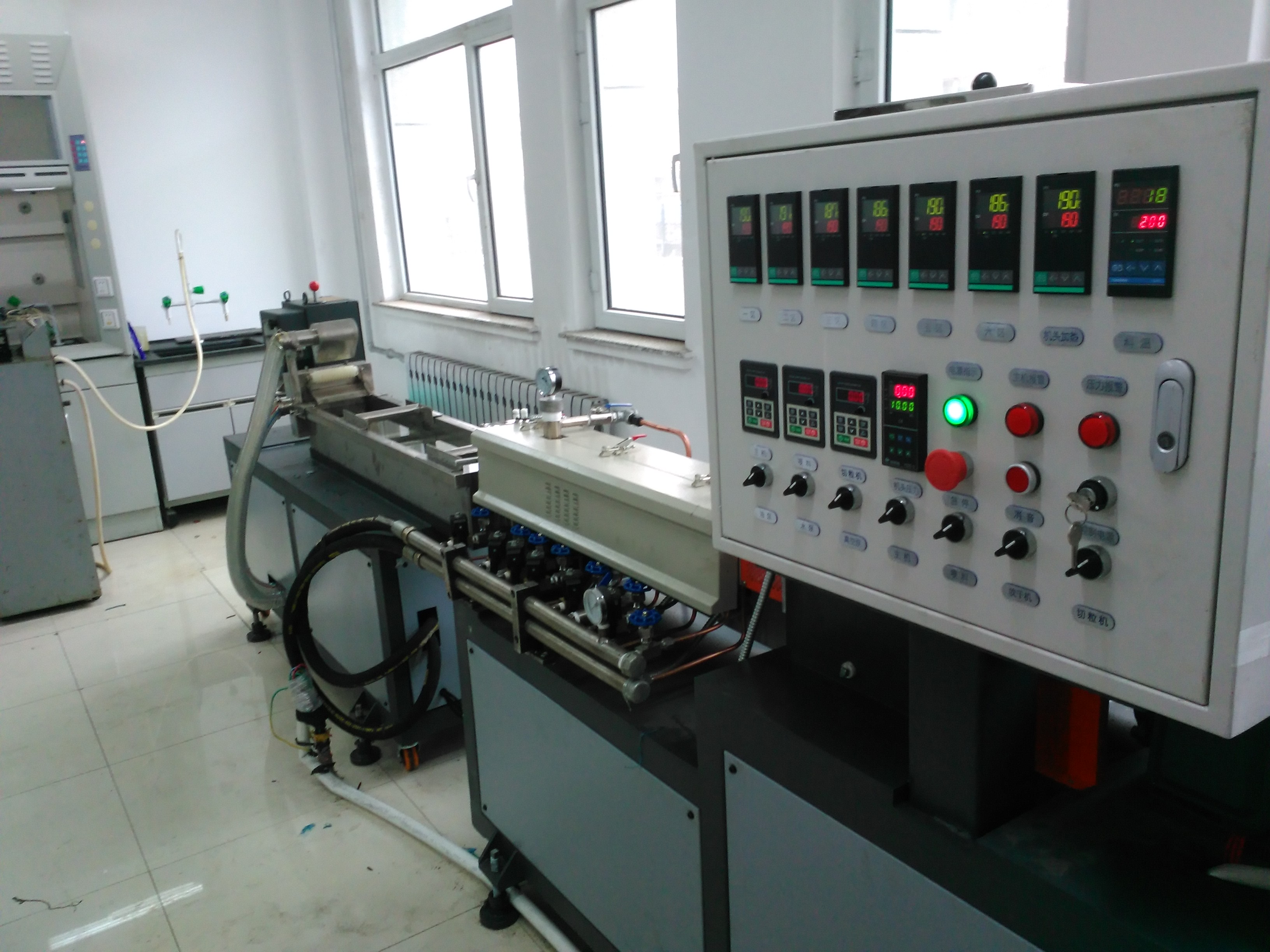 雙螺桿塑料改性小型實(shí)驗(yàn)機(jī)-供應(yīng)商-價(jià)格-批發(fā)