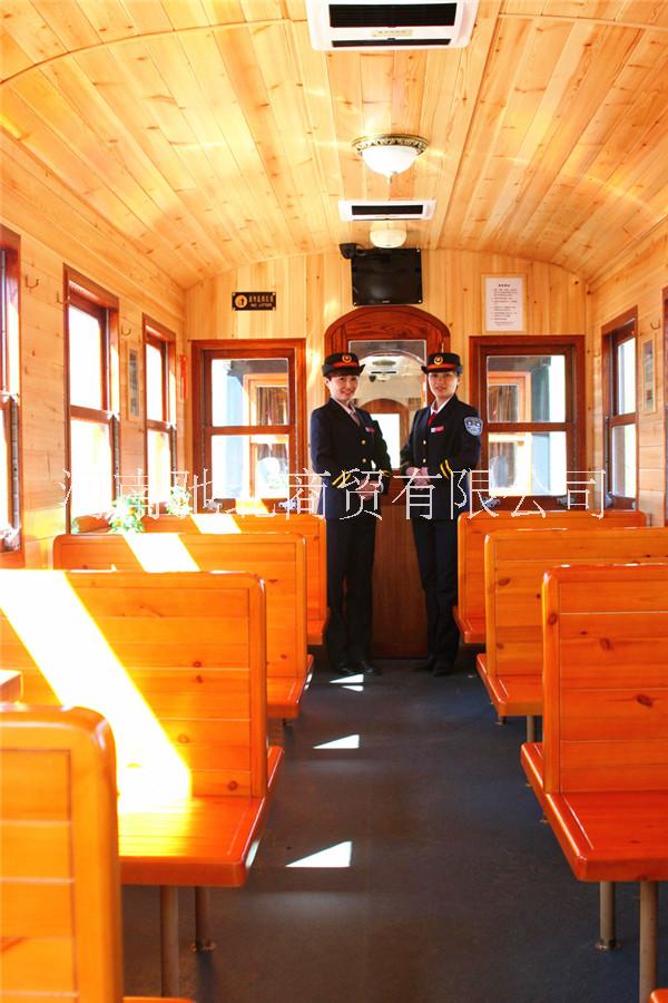 景區(qū)公園大型120座軌道列車 復(fù)古綠皮火車