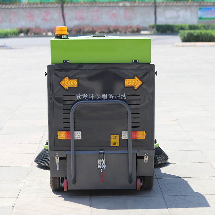 駕駛式掃地機(jī) 商場電動掃地車 戶外室內(nèi)清掃車