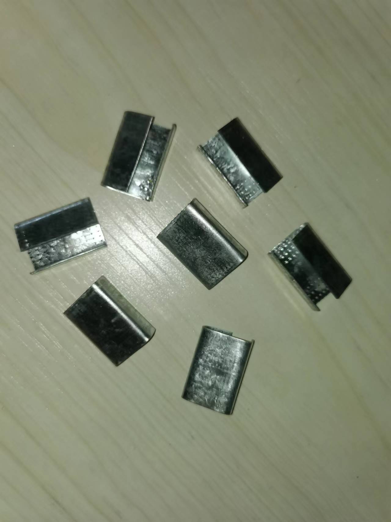 天津鐵皮打包扣廠 北京鋼絲打包扣價(jià)格