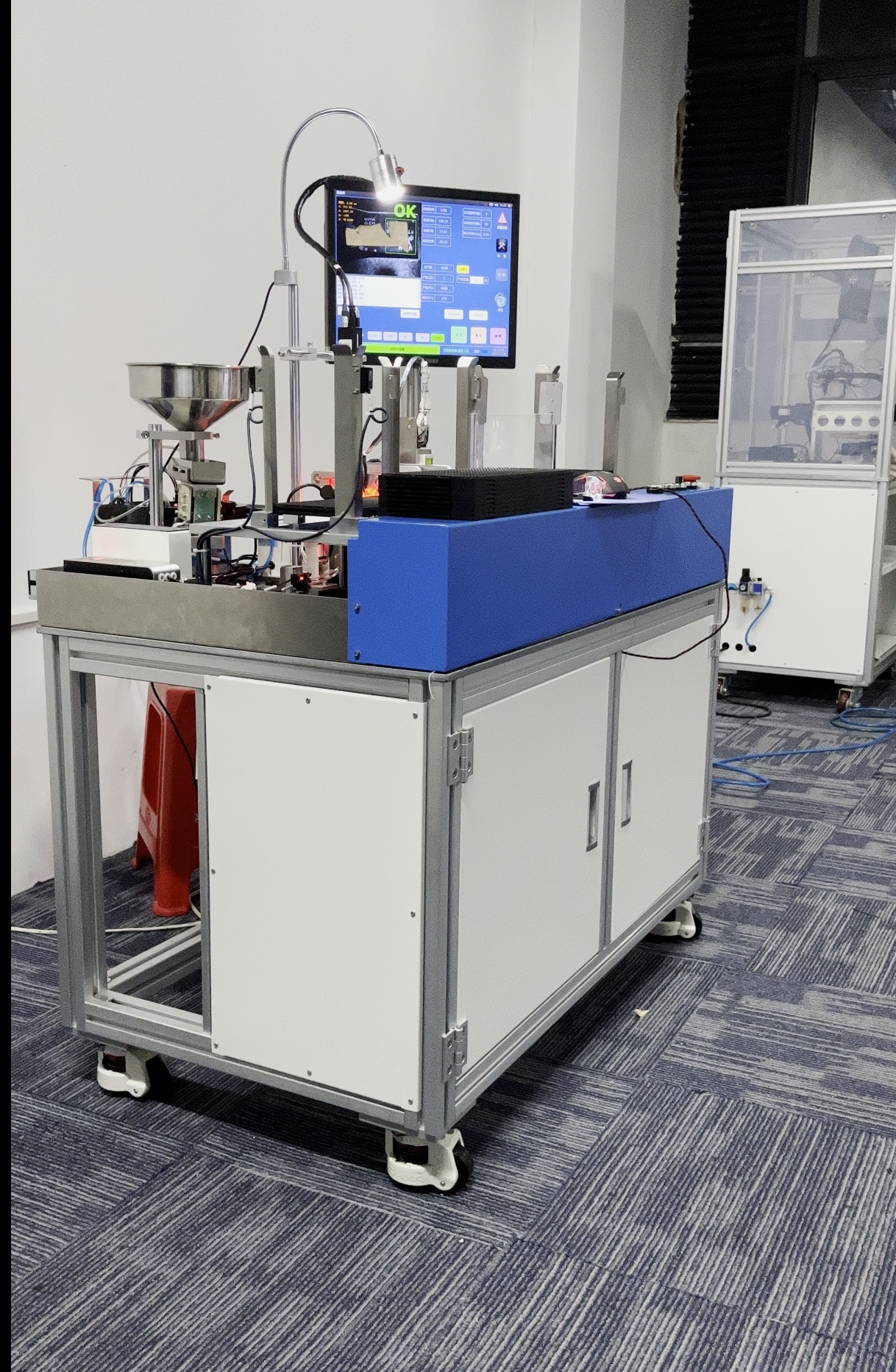 IC擺盤機(jī) 芯片擺盤機(jī)   IC排盤機(jī) 芯片排盤機(jī) 電子元件擺盤機(jī)