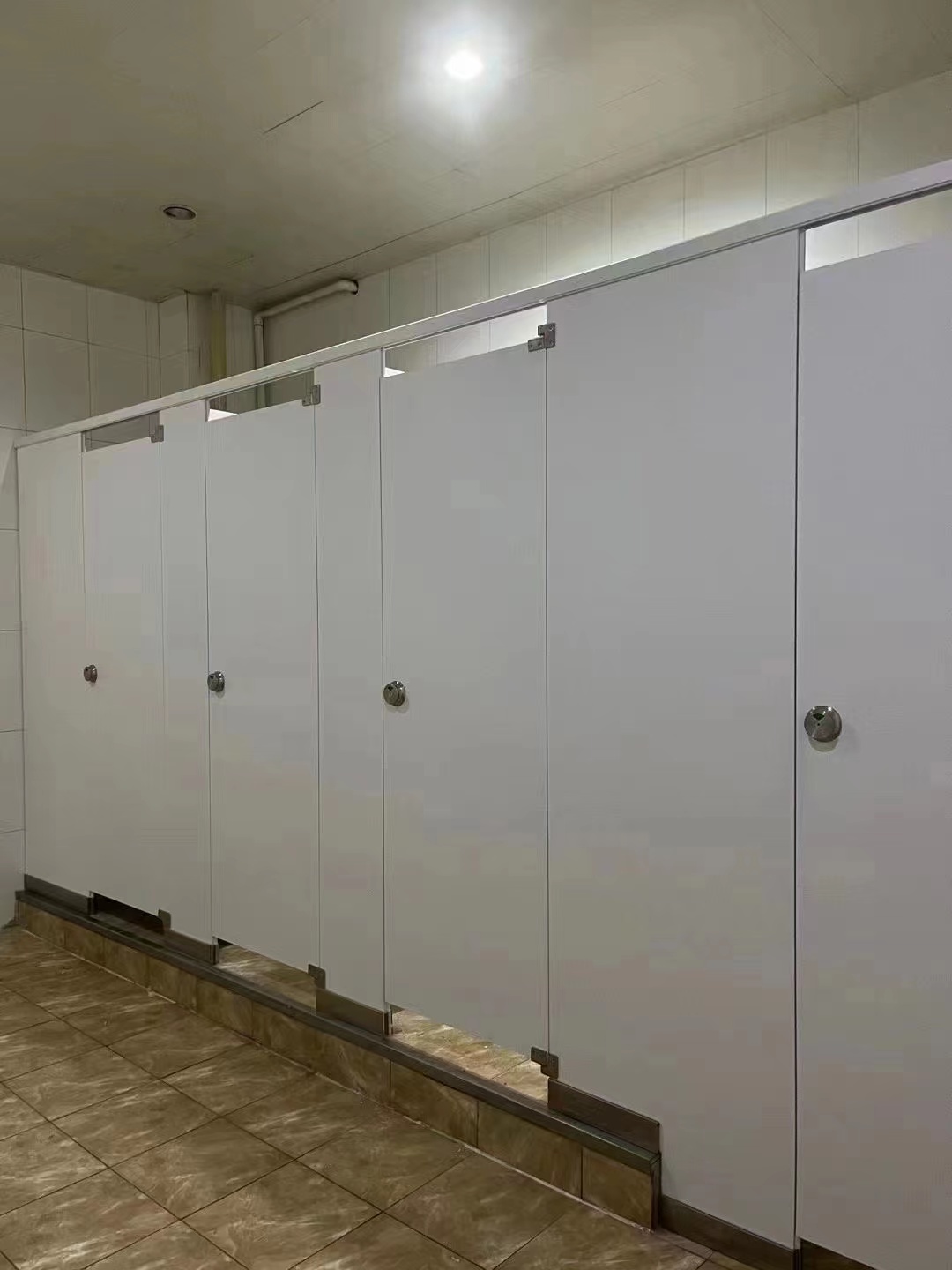 江門金屬蜂窩烤漆隔斷生產(chǎn)廠家，金屬蜂窩烤漆隔斷訂購，金屬蜂窩烤漆隔斷銷售