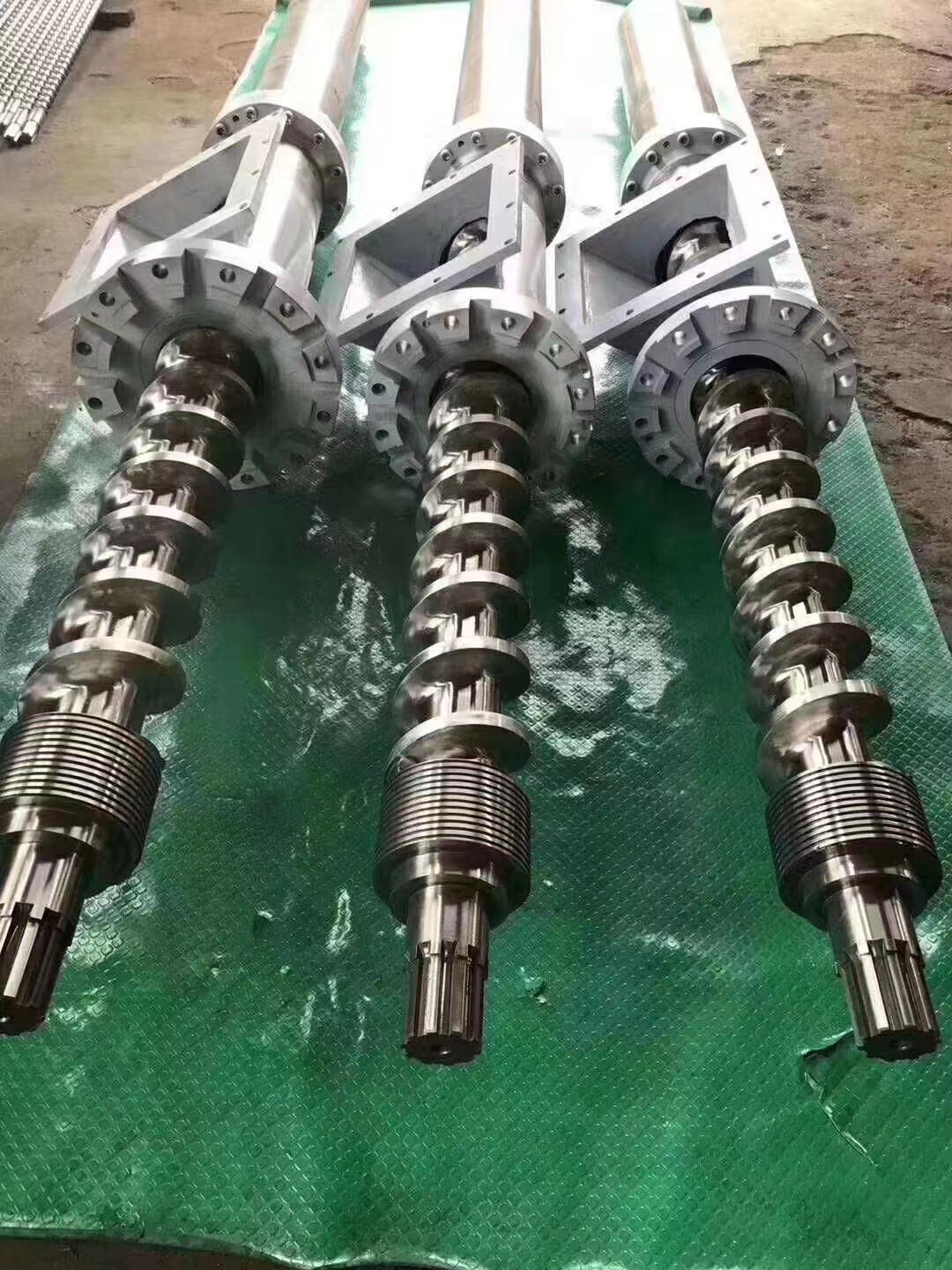 排氣造粒用螺桿機(jī)筒廠家報(bào)價(jià)排氣造粒用螺桿機(jī)筒批量供應(yīng)