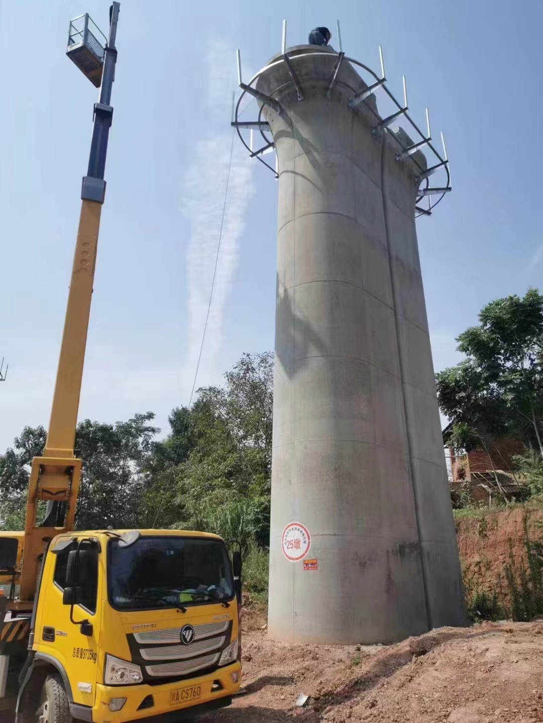 成都高空載人作業(yè)車出租橋梁檢測/隧道檢測用成航高空作業(yè)車