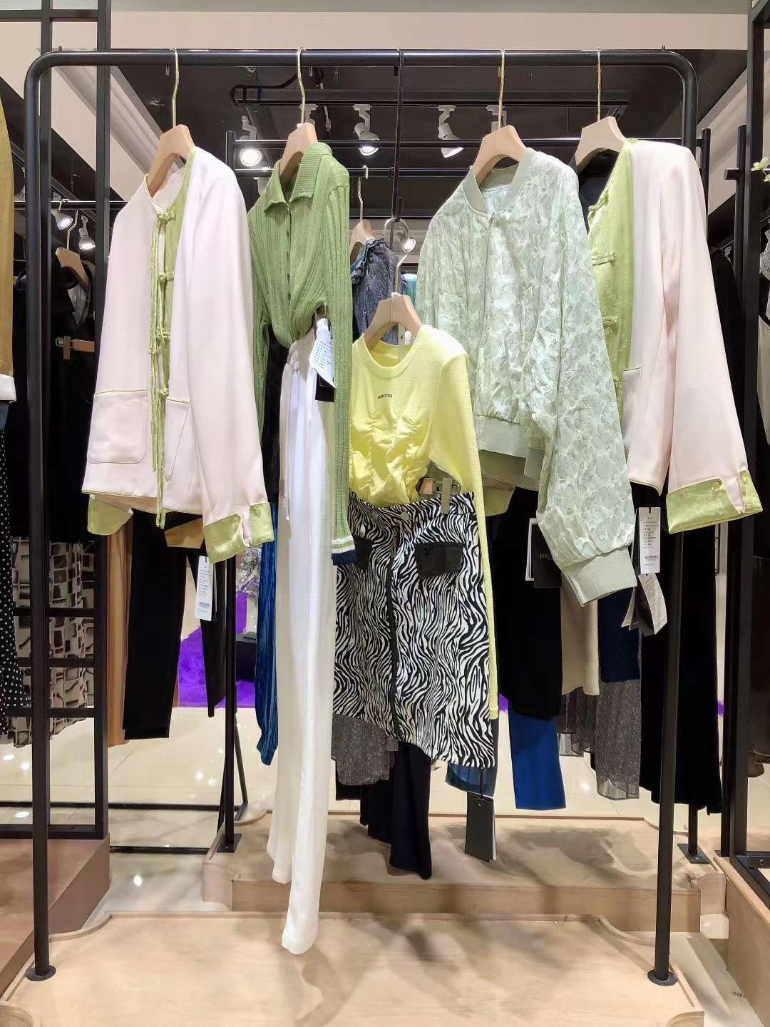 撤柜女裝 婕妮熙202秋萬達(dá)撤柜一二線品牌女裝抖音進(jìn)貨批發(fā)