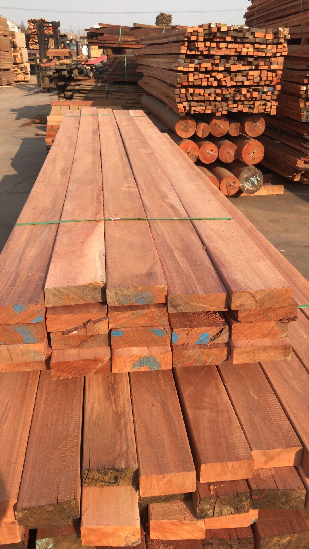 硬木優(yōu)品阿摩棟 欄桿木結(jié)構(gòu)棧道