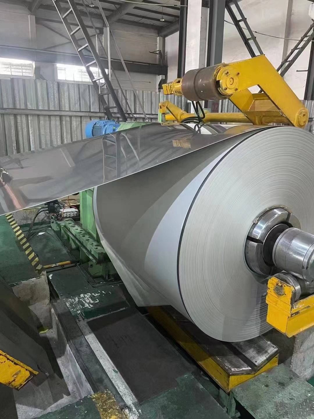 現(xiàn)貨不銹鋼卷板 不銹卷板拉絲鏡面加工 不銹鋼卷板批發(fā)價格