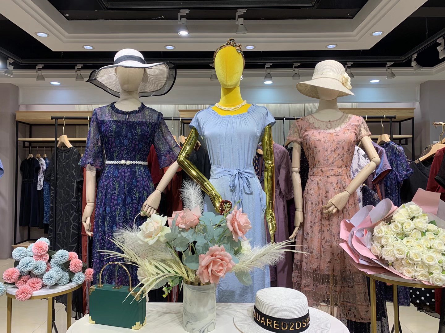 品牌折扣女裝 迪莎2022夏 品牌淘寶店女裝折扣庫(kù)存尾貨進(jìn)貨渠道