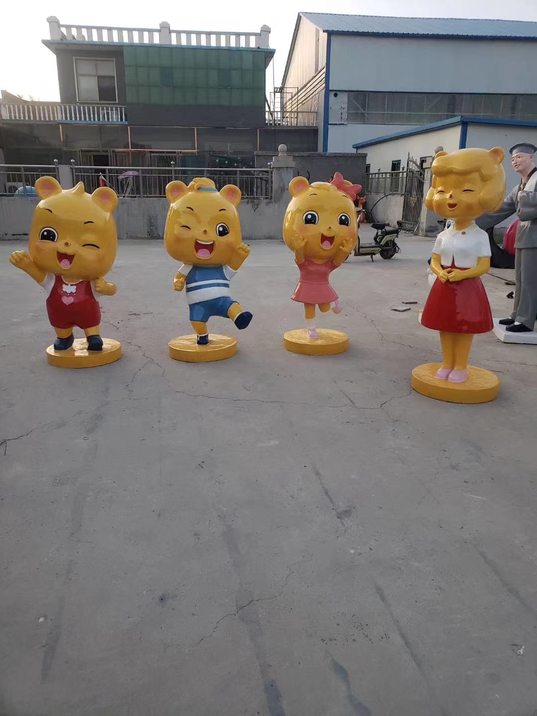玻璃鋼卡通雕塑廠家