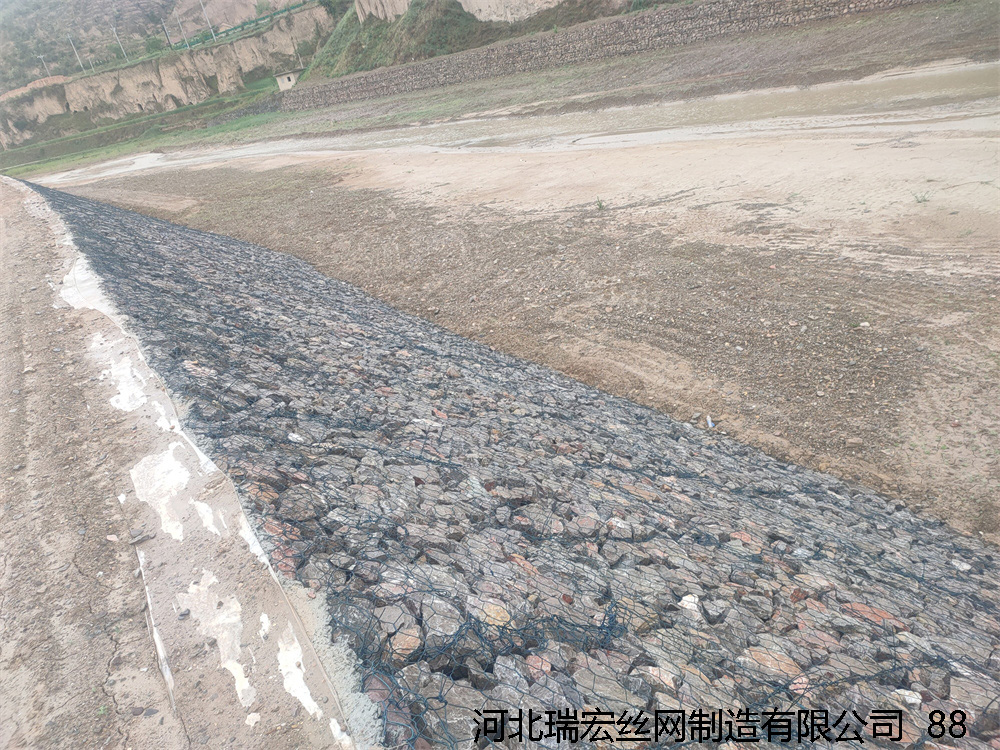鍍鋅雷諾護(hù)墊廠家     生態(tài)雷諾護(hù)墊機(jī)械化生產(chǎn)廠家