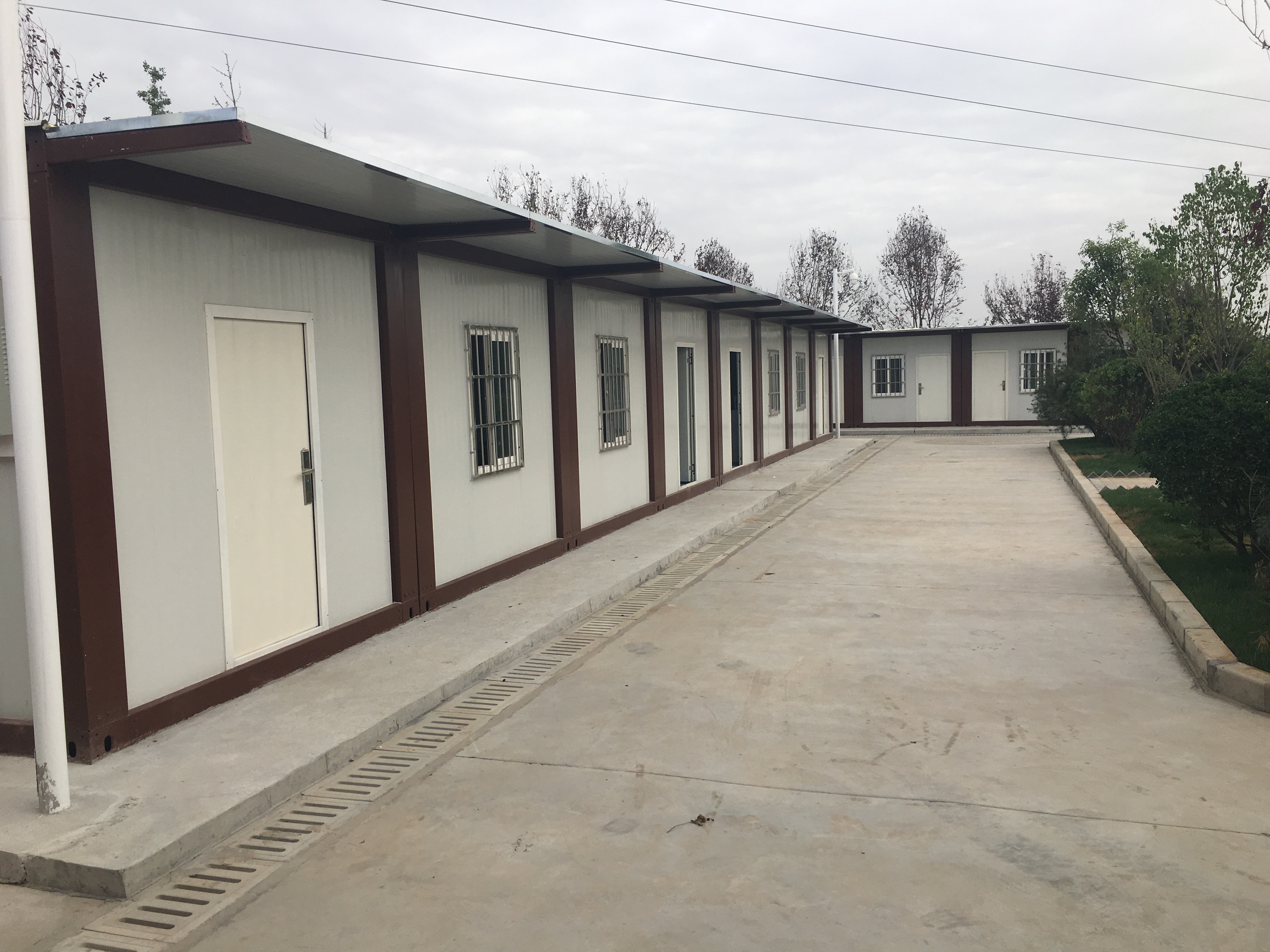 陜西西咸新區(qū)住人集裝箱生產(chǎn)廠家打包箱集裝箱活動房瓦楞集裝箱廠家