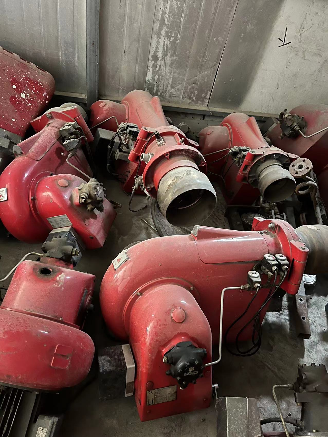 出售各種進(jìn)口二手燃油燃?xì)馊紵龣C(jī)、德國(guó)威索、芬蘭奧林 進(jìn)口燃燒機(jī)推薦