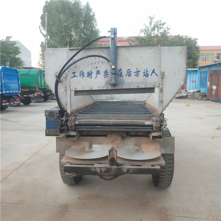 三輪農(nóng)用撒糞車 農(nóng)用廄肥撒肥機(jī)拋糞車批發(fā)價(jià)