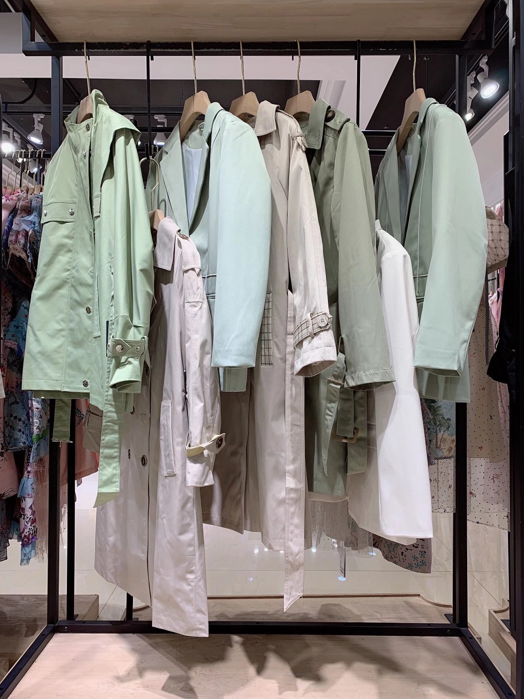 外貿(mào)品牌折扣女裝走份批發(fā)貨源拿貨渠道 商場(chǎng)撤柜女裝 MILI22秋