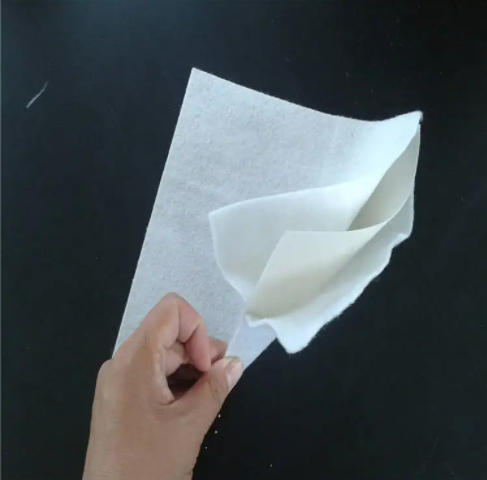 復(fù)合土工布源 頭廠家生產(chǎn)水利河道防滲HDPE復(fù)合膜