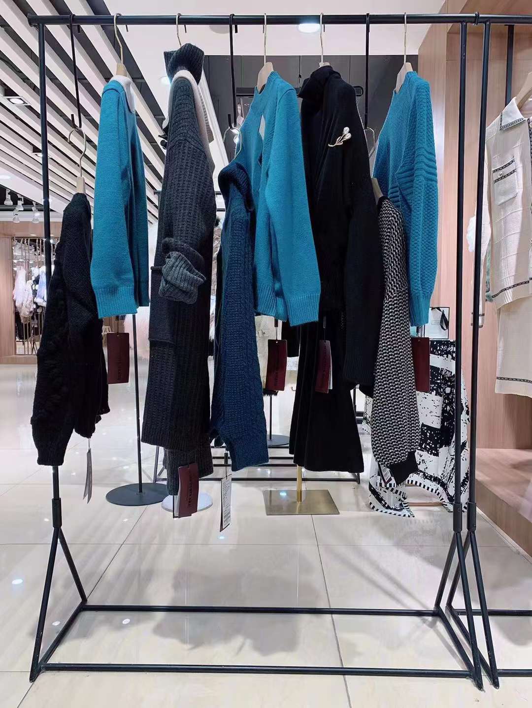 miss寶姿毛衣22冬品牌折扣店撤柜正 品女裝庫存尾貨批發(fā)貨源