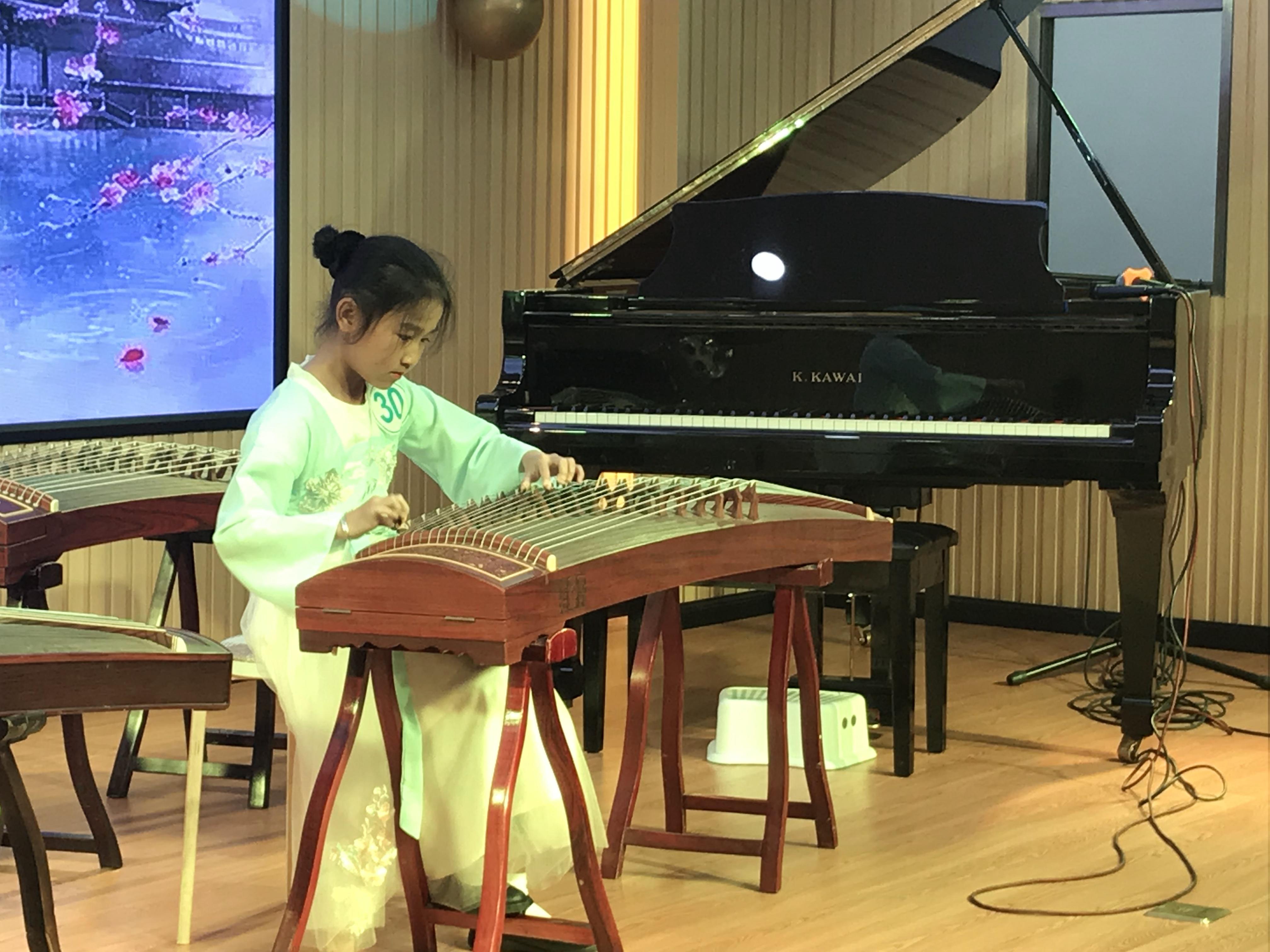 南山白石洲古箏培訓古箏技法快四點