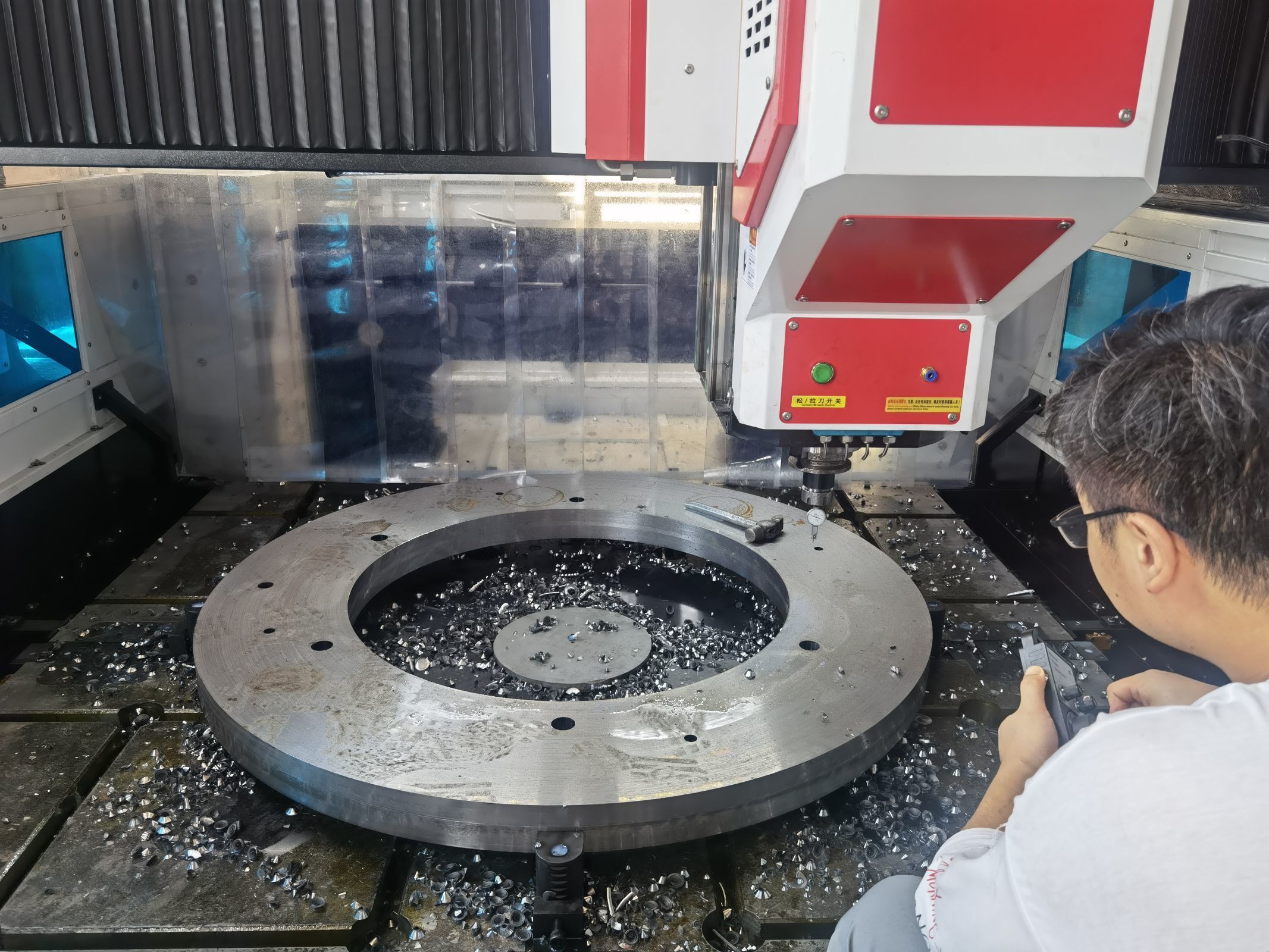 章力機(jī)械高精度自動(dòng)定位數(shù)控鉆 龍門鑄鐵床身全自動(dòng)數(shù)控打孔機(jī)床 章力機(jī)械高精度自動(dòng)定位數(shù)控鉆床