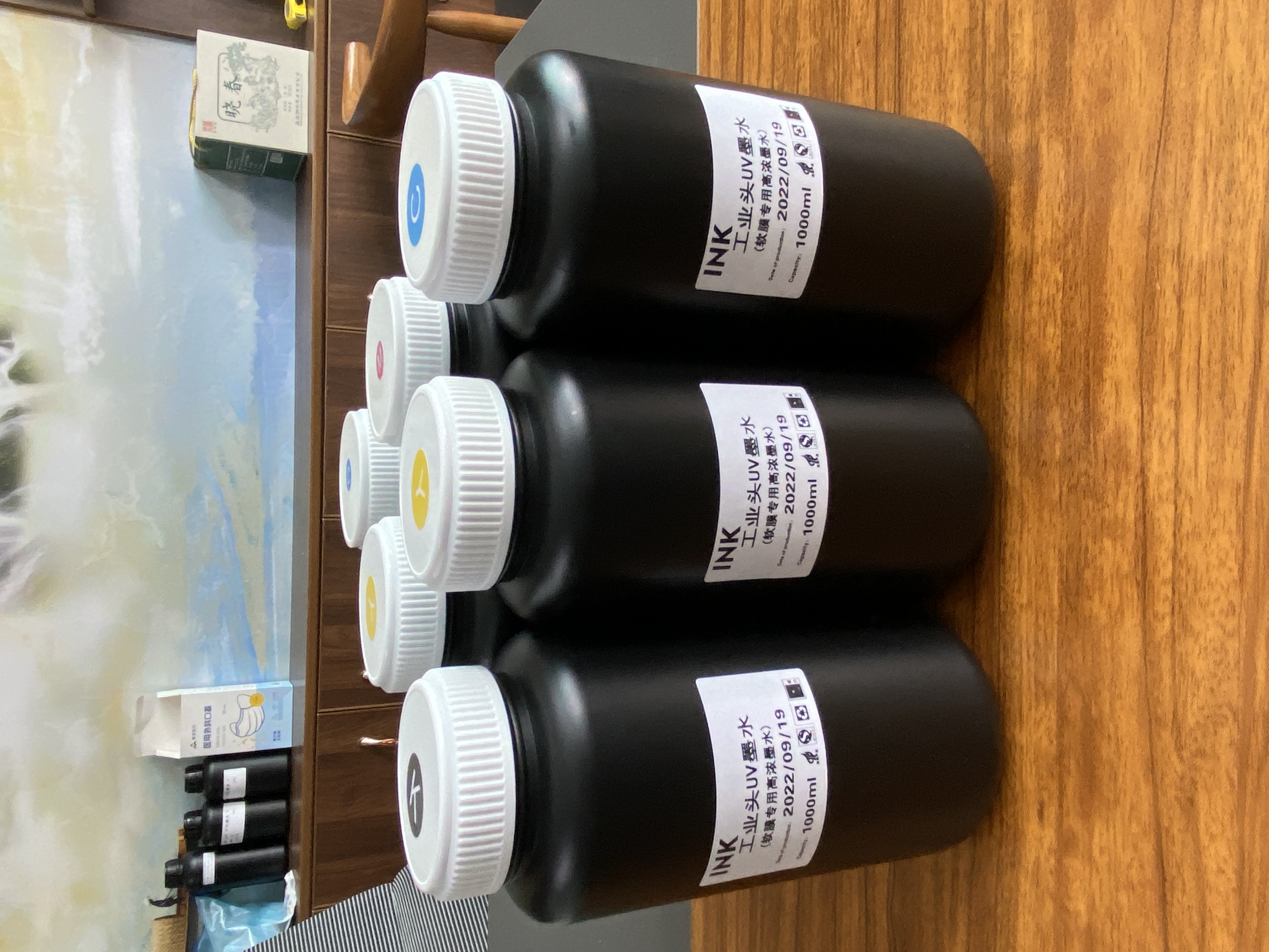 軟膜uv墨水 首彩UV墨水適用于柯尼卡軟膜燈箱布車身貼廣告拉伸好UV打印機(jī)墨水