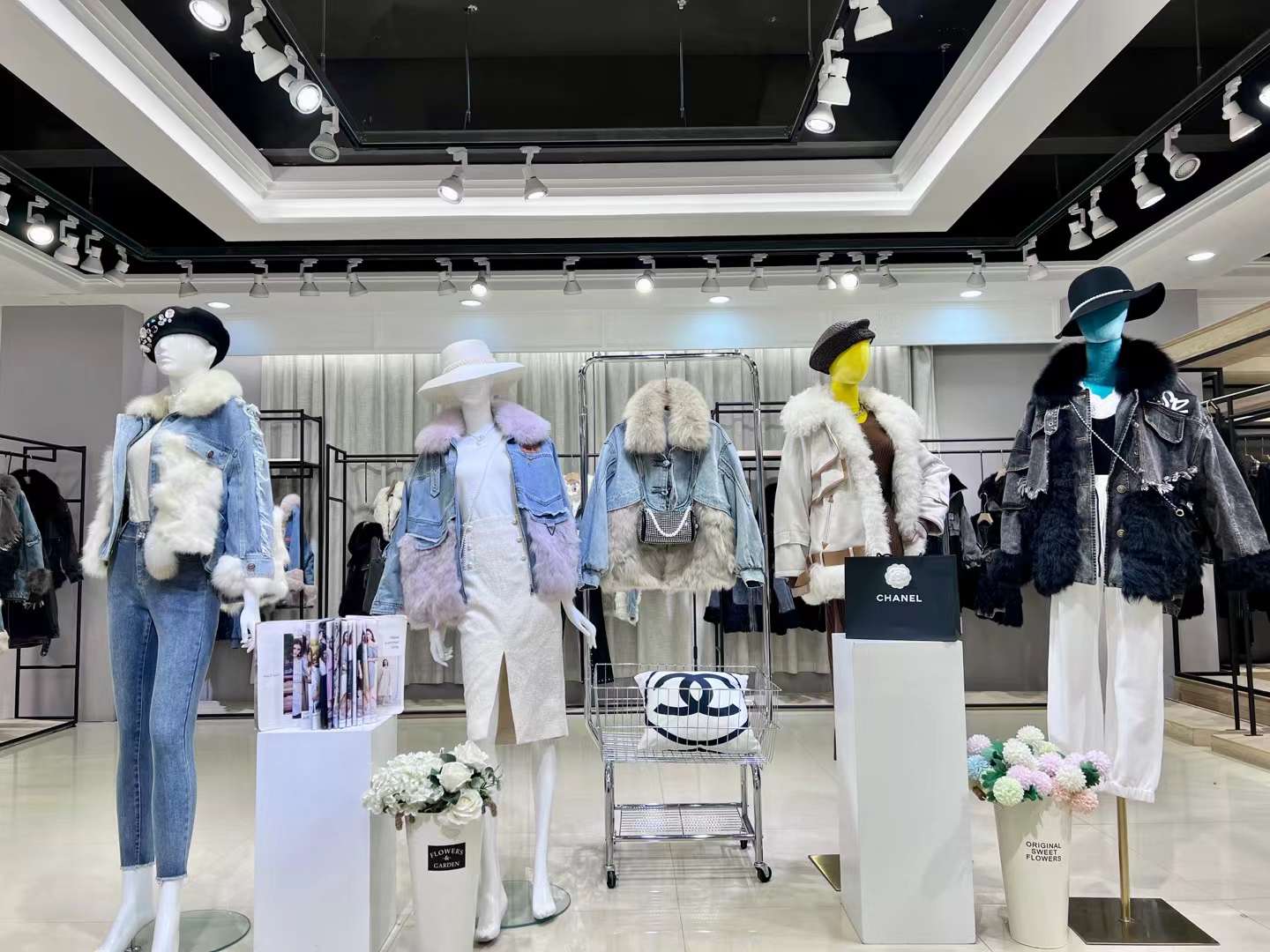 牛仔拼派克服皮草 2022冬新款品牌折扣女裝批發(fā) 羽絨服鵝絨 工裝羽絨服女