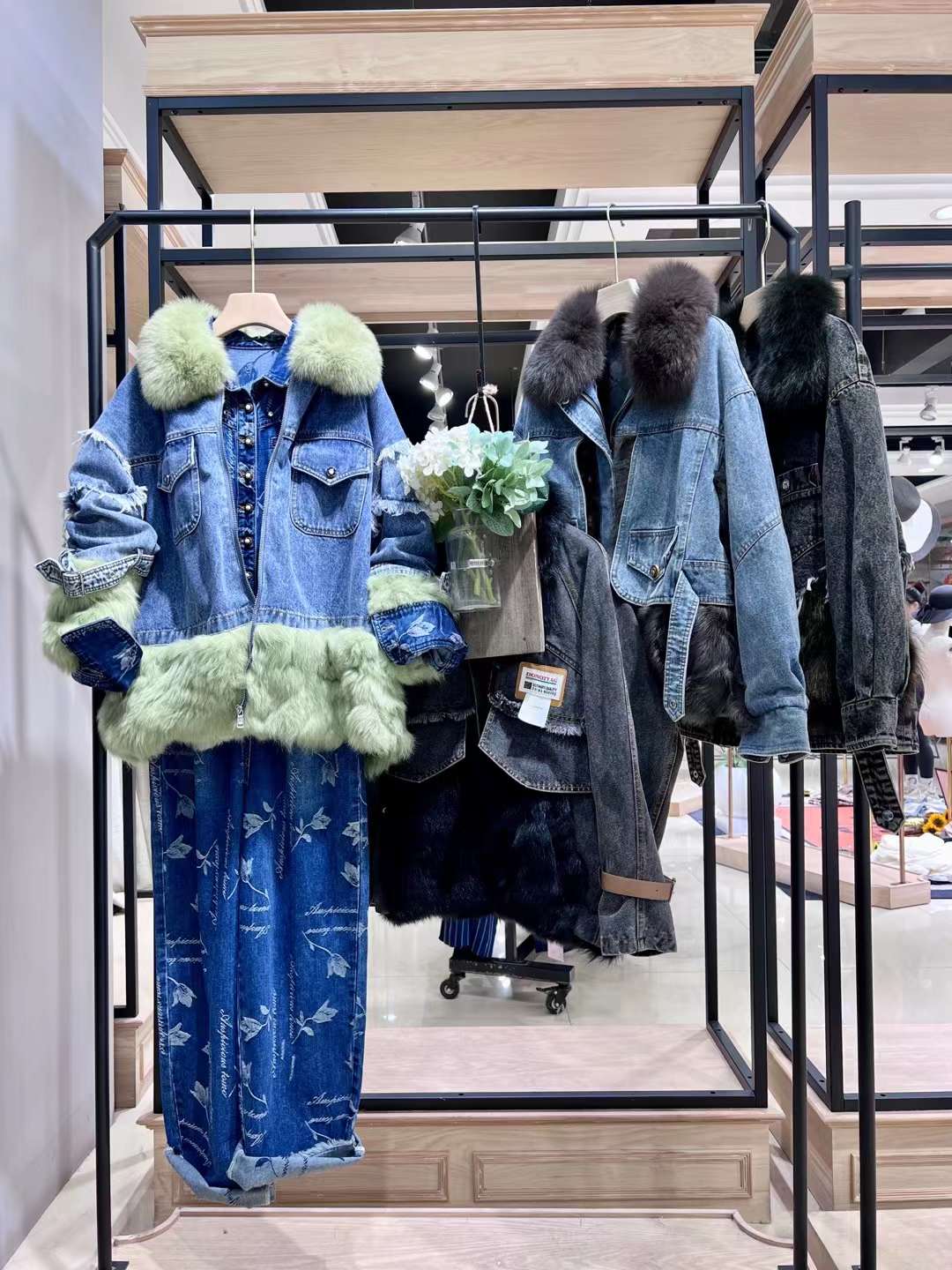 牛仔拼派克服皮草 2022冬新款品牌折扣女裝批發(fā) 羽絨服鵝絨 工裝羽絨服女