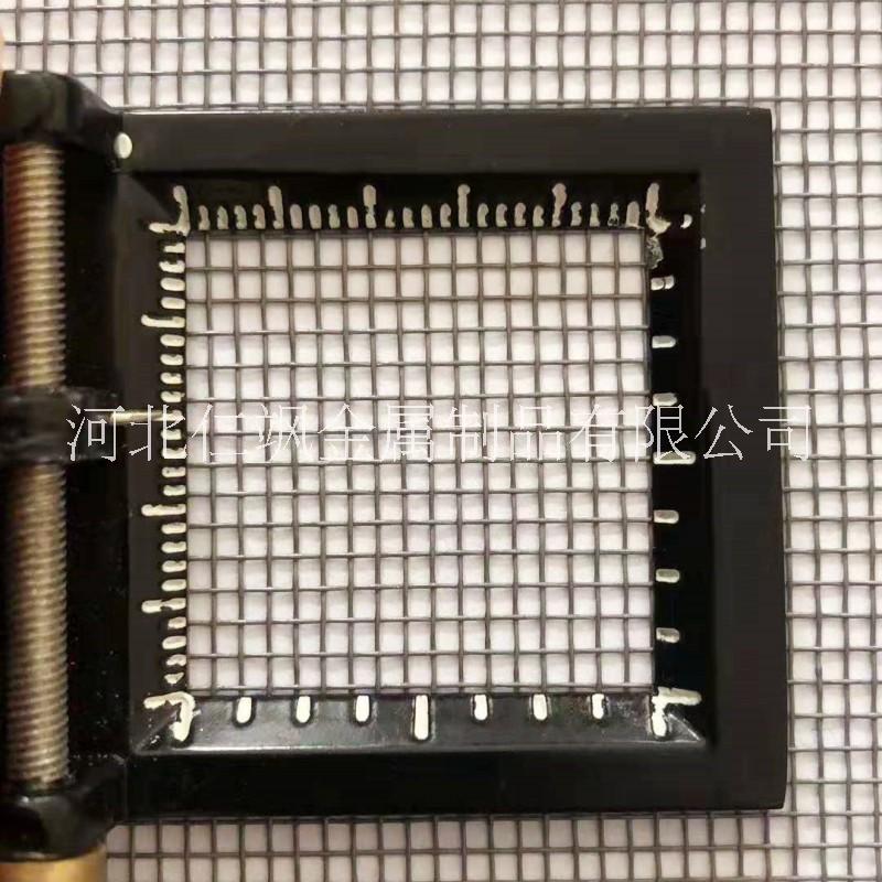 廠家批發(fā)玻璃纖維窗紗黑色現(xiàn)貨供應(yīng)當(dāng)天發(fā)貨