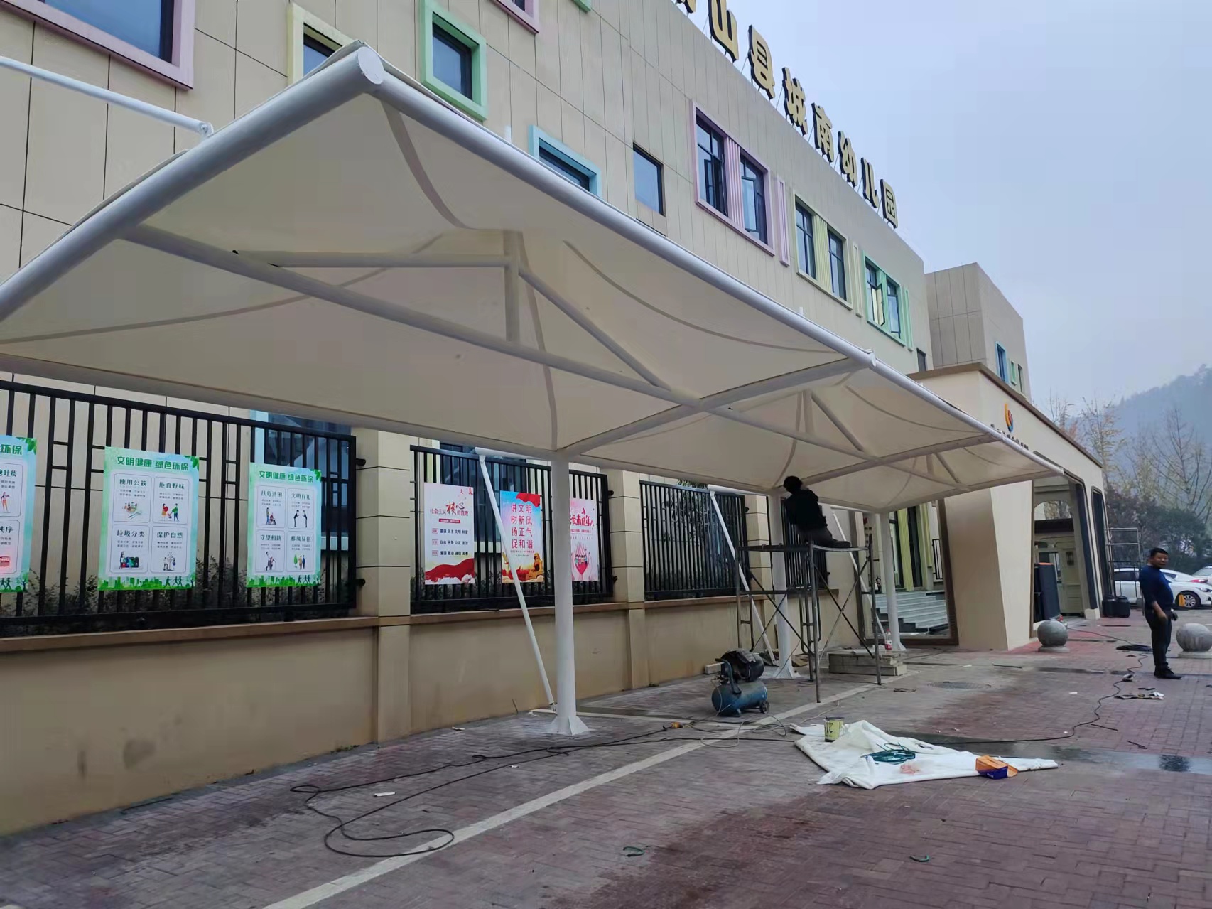 浙江冒頂似鎖膜結(jié)構(gòu)廠家_批發(fā)_報價【義烏市景棋膜結(jié)構(gòu)工程有限公司】