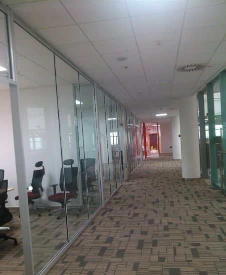 成都防火玻璃隔斷，雙玻百葉隔斷單玻隔斷，辦公室、機(jī)房等適用