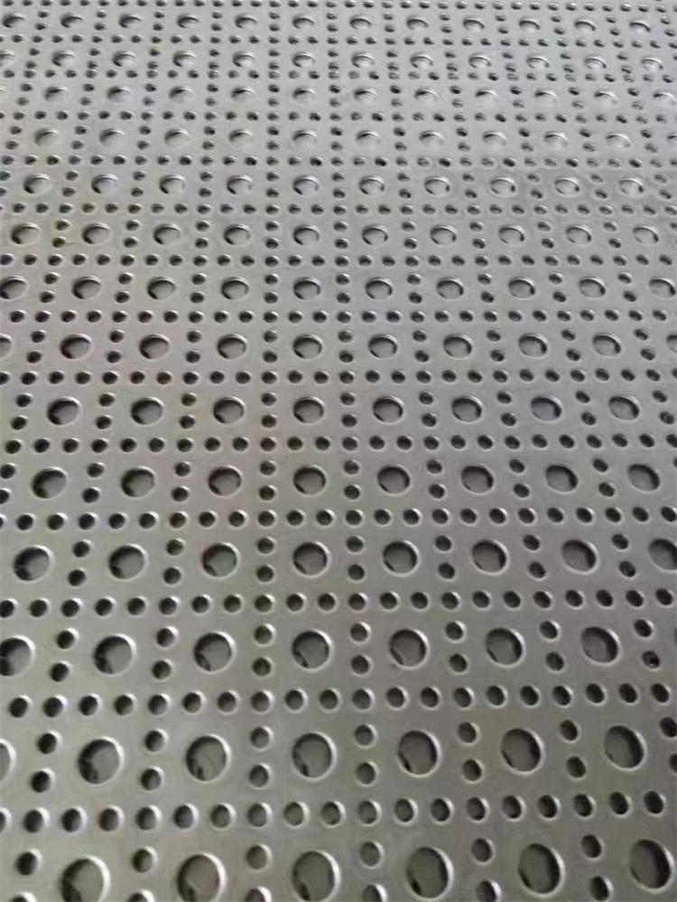 加厚材質(zhì)沖孔板批發(fā)、價格、供貨商、銷售、加工廠【安平縣茂中絲網(wǎng)制品有限公司】