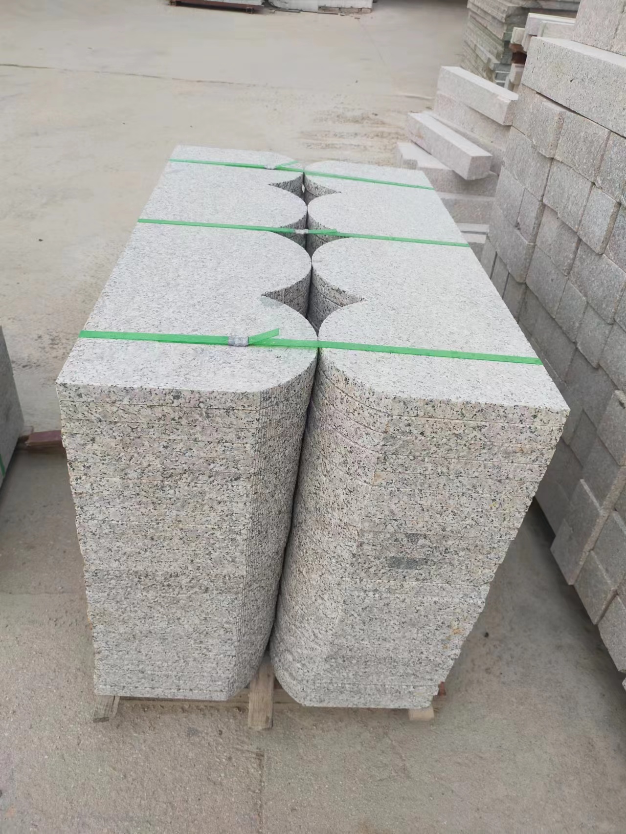 芝麻灰異形廠家 芝麻灰異形加工多少錢