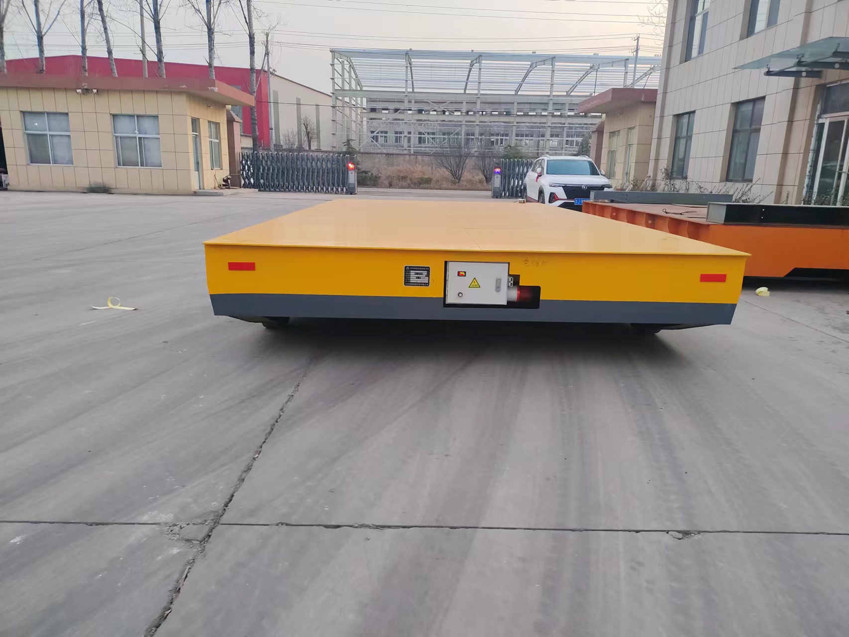 低壓軌道電動(dòng)平車廠家軌道供電搬運(yùn)車哪家好