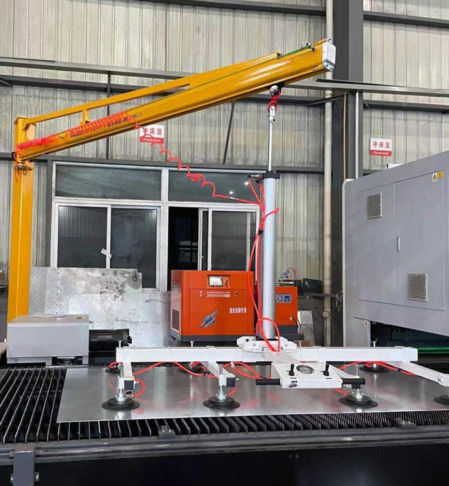氣動搖臂助力機械手上料機激光切割機不銹鋼板材上料