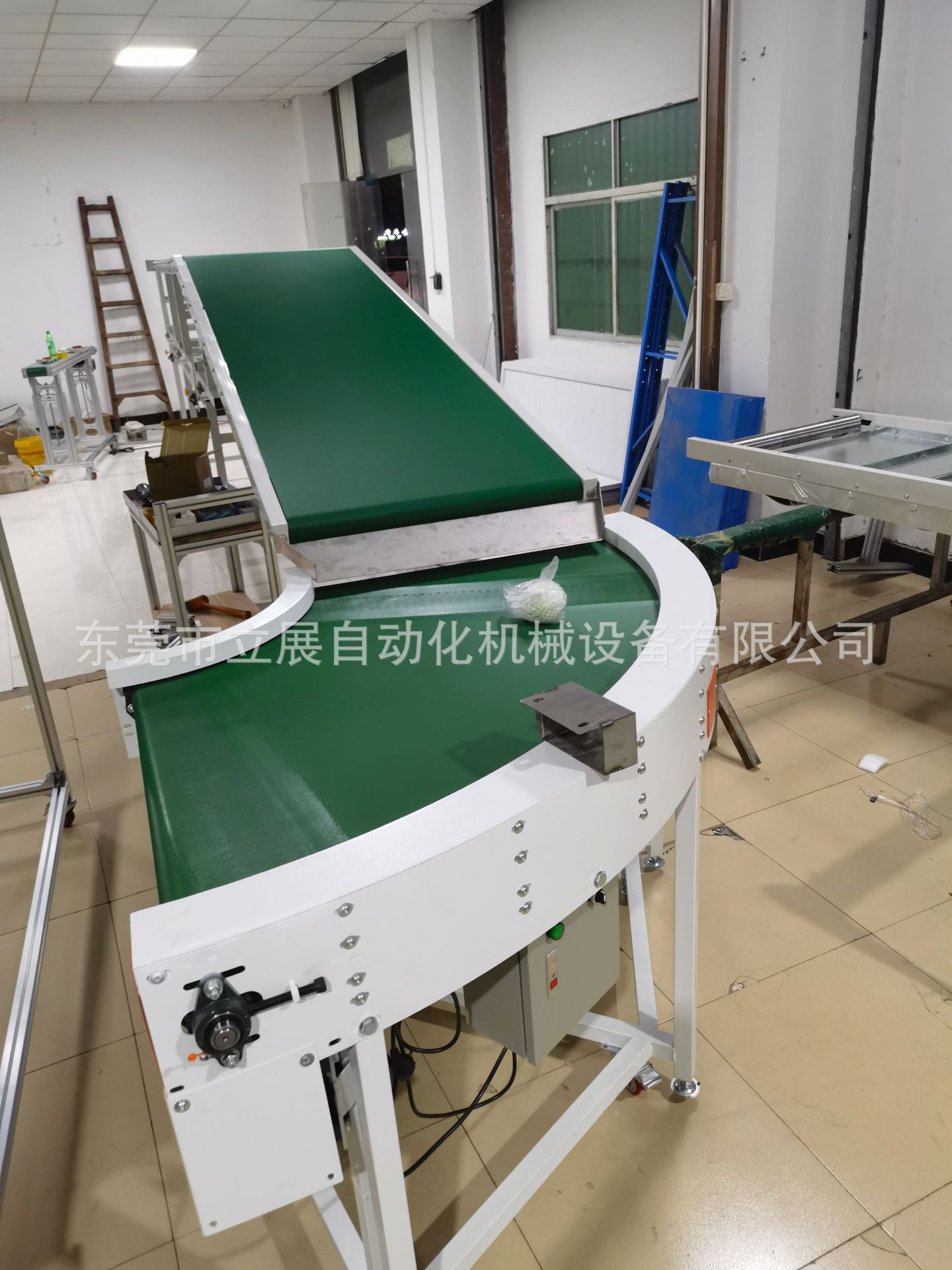 90度轉(zhuǎn)彎機(jī) 轉(zhuǎn)彎機(jī)90度 180度車間流水線 U型式皮帶輸送機(jī)