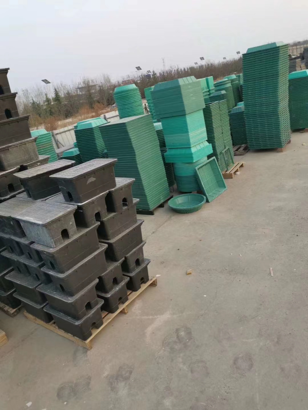 河南復合井蓋價錢_制造商_訂購_批發(fā)電話【新鄭市容與建材商行】