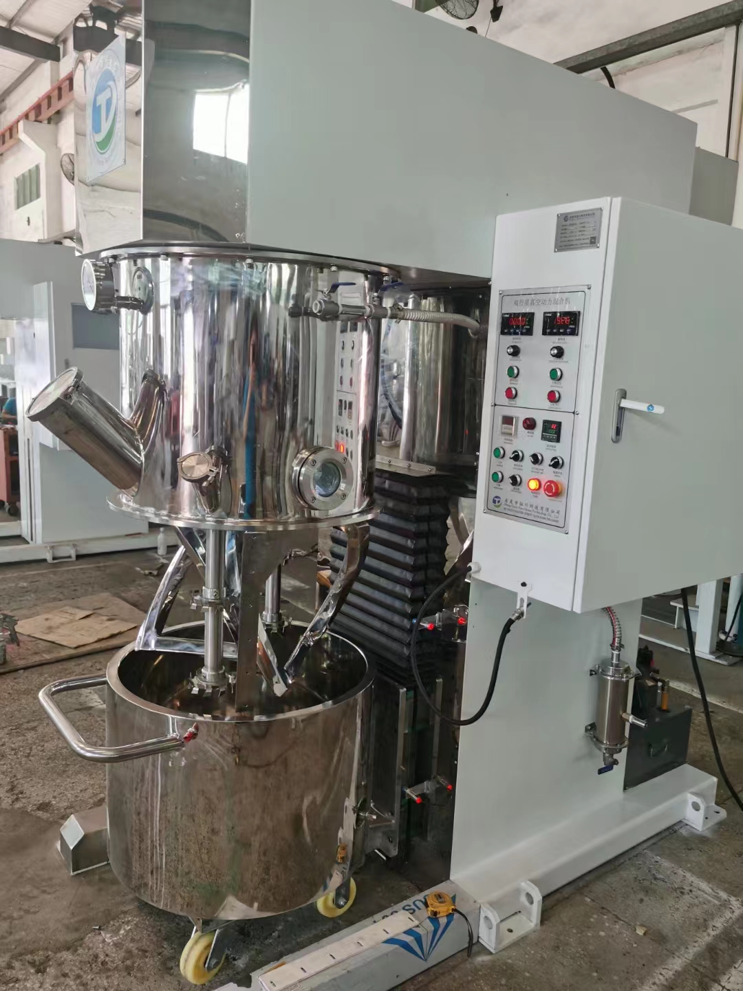 密封膠雙行星真空攪拌機(jī) 膠粘劑動(dòng)混機(jī) 膠水捏合機(jī)
