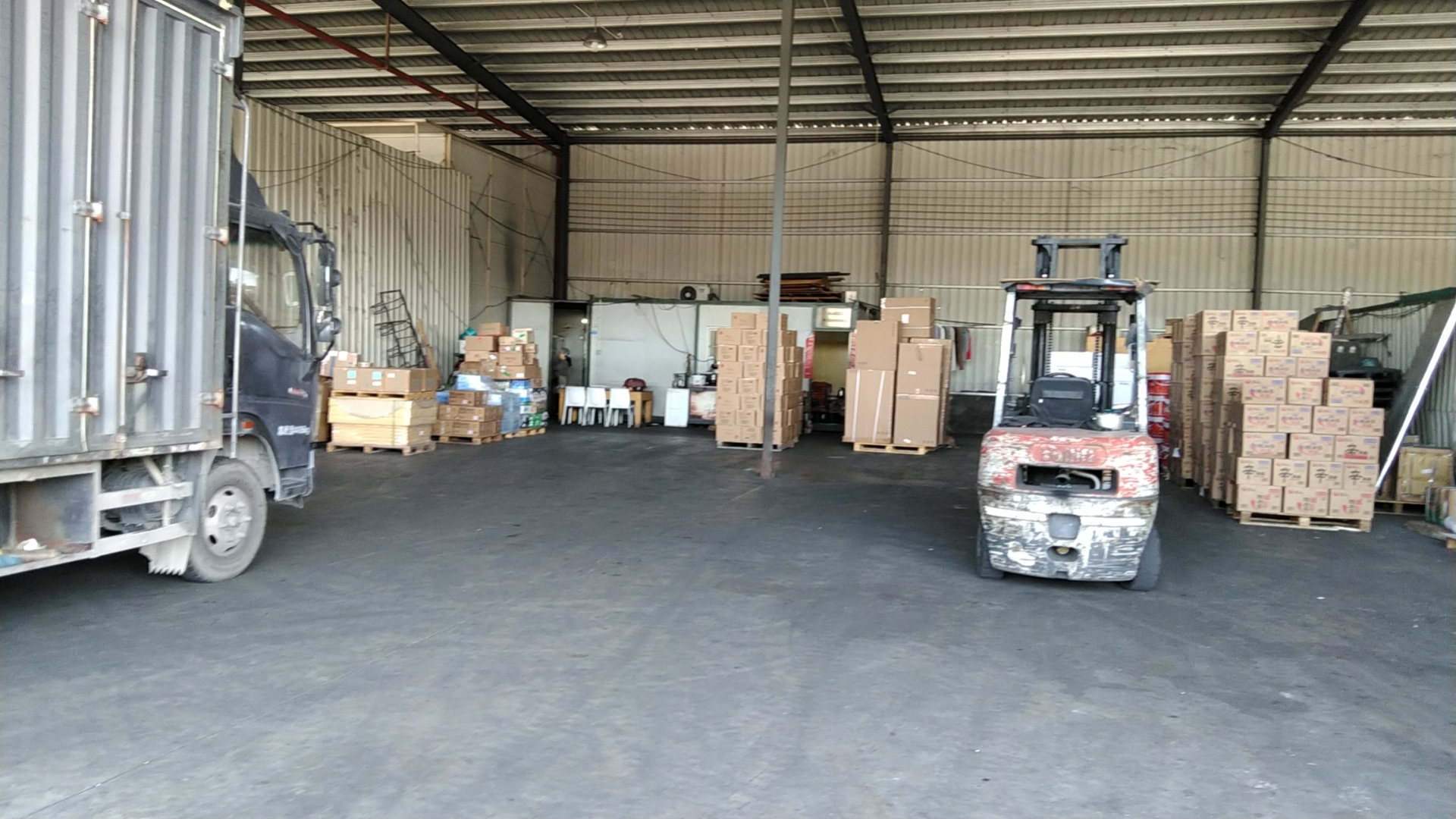 廈門至十堰整車運(yùn)輸 零擔(dān)貨運(yùn) 鞋服物流 機(jī)械裝備運(yùn)輸全國線路時(shí)效    廈門往十堰長途公路