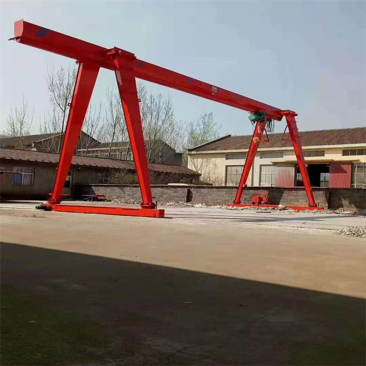 門(mén)式起重機(jī) 包廂式龍門(mén)行車(chē)電動(dòng)葫蘆 惠州葫蘆龍門(mén)吊廠家