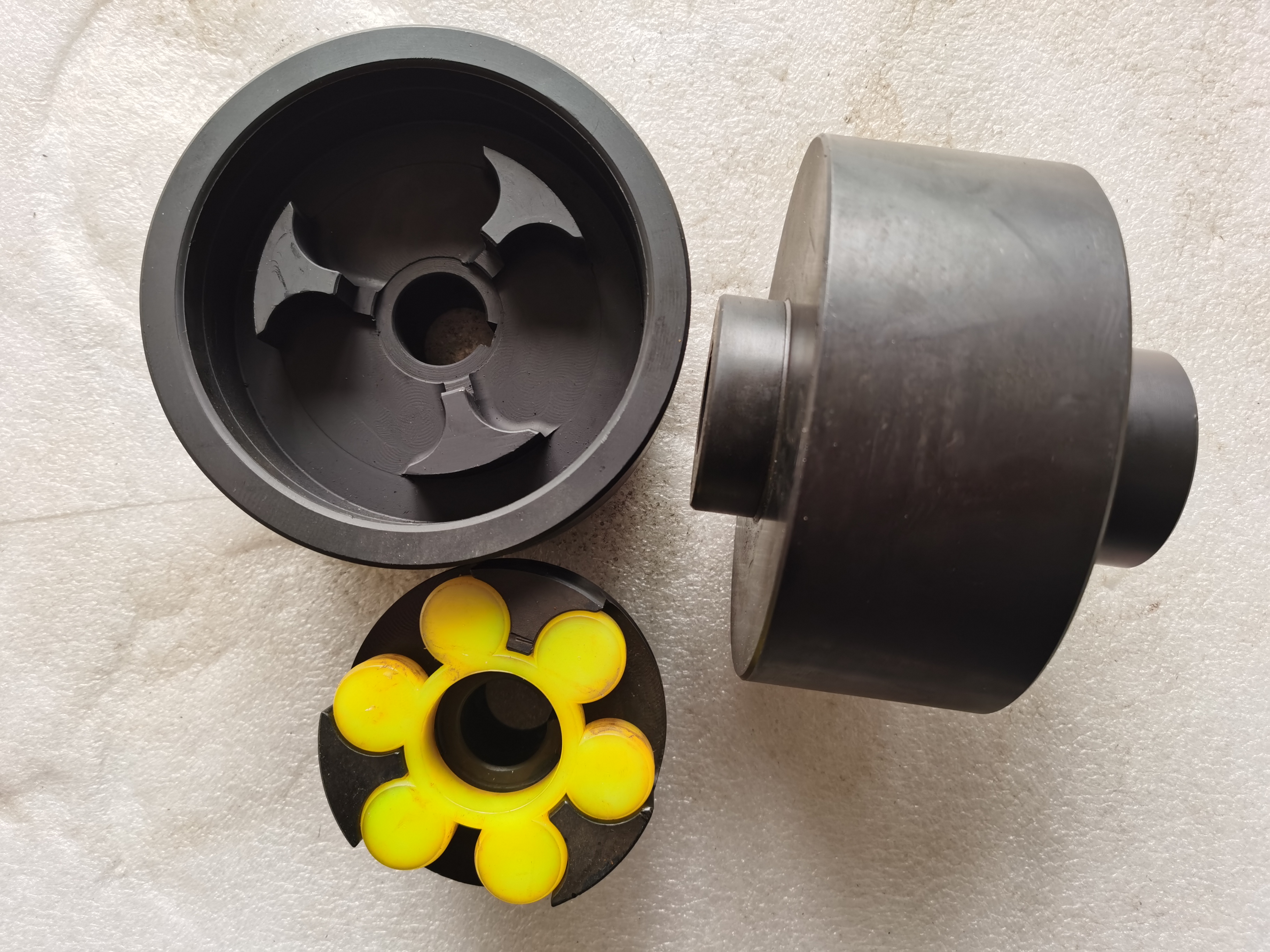 LMZ487制動輪梅花彈性聯(lián)軸器YA50*80