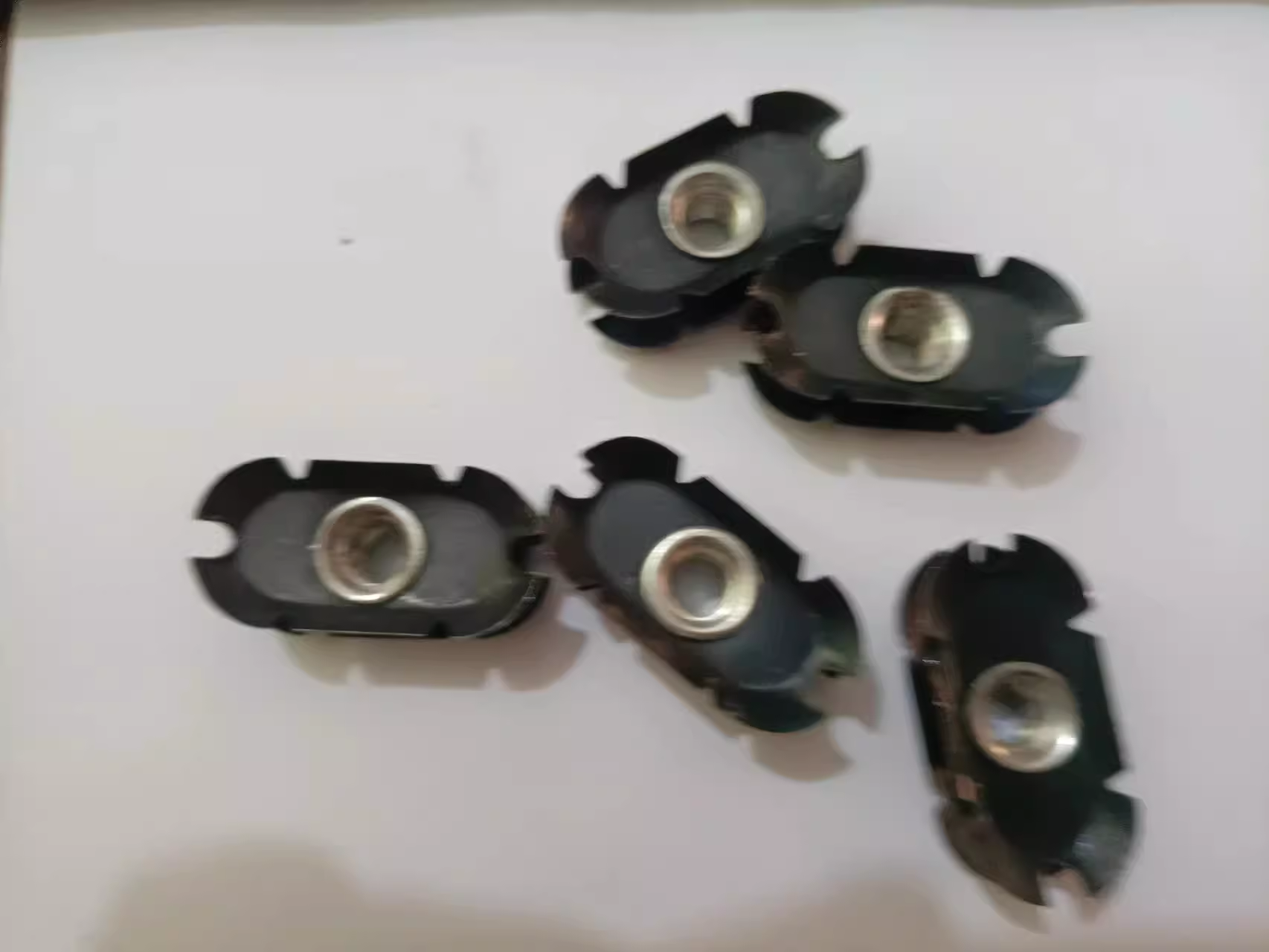 新品橢圓20X40管配膨脹螺母卡簧螺帽M8螺絲緊固件連接件牙套 橢圓螺母供應(yīng)商