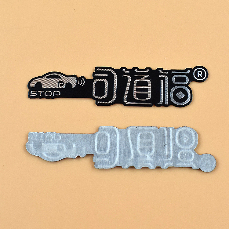 金屬標牌,門業(yè)標牌,摩托車標牌,汽車外飾標牌鋁標牌