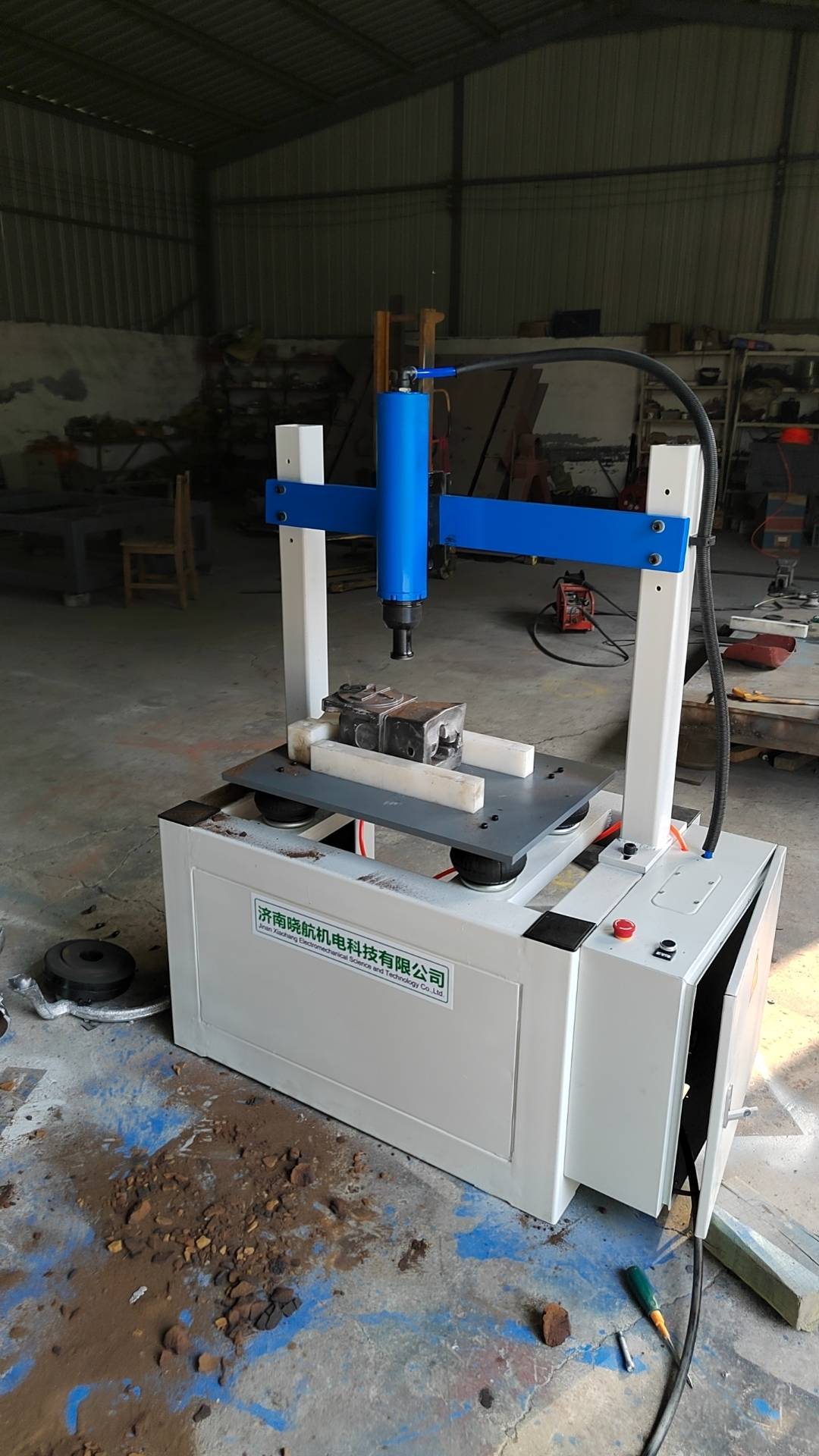 振砂機(jī)氣錘      振砂機(jī)氣錘哪里有       振砂機(jī)氣錘哪家好 濟(jì)南振砂機(jī)氣錘