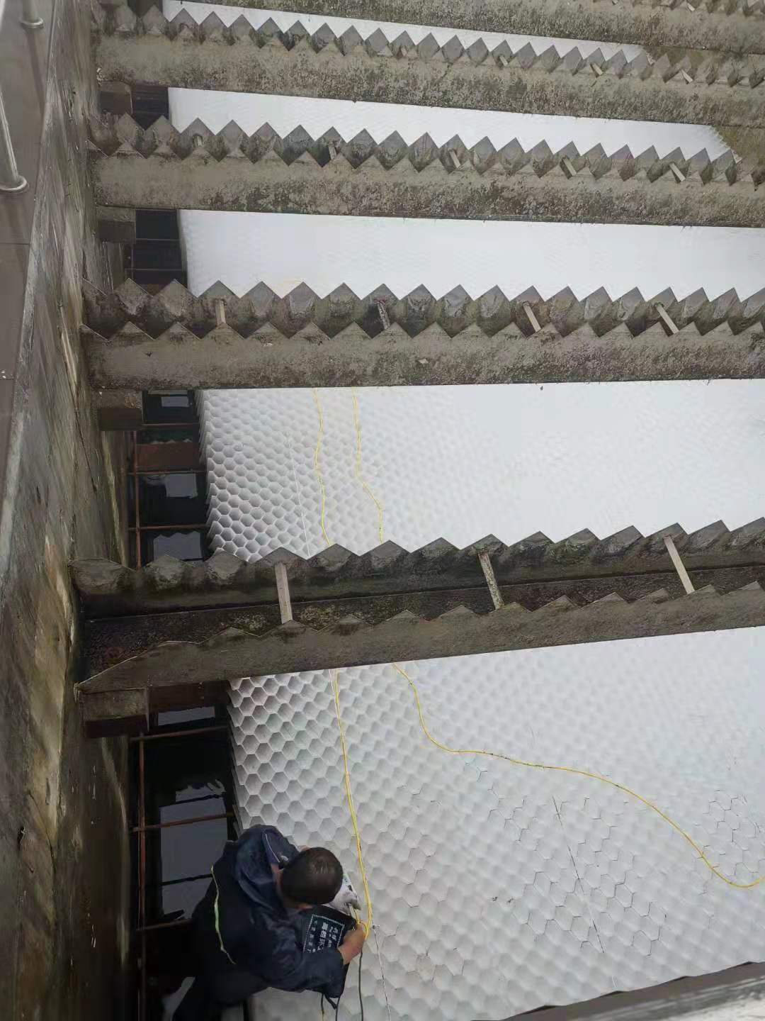 供應PP斜管填料，污水處理沉淀池填料Φ50斜管Φ80mm銷售焊接安裝 山西蜂窩斜管填料