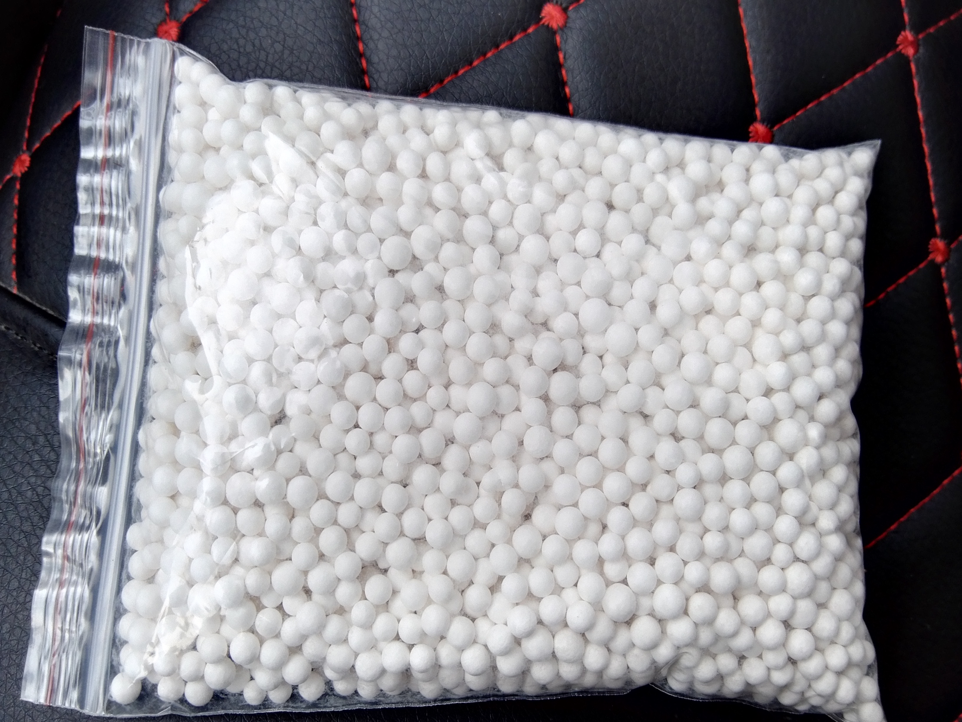 廠家供應(yīng)除氟劑活性氧化鋁球 對(duì)氟有很強(qiáng)的吸附性 主用于高氟飲用水除氟