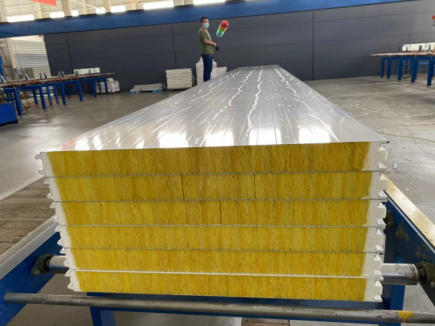 玻璃棉彩鋼夾芯板 玻璃棉板墻體隔音隔熱板