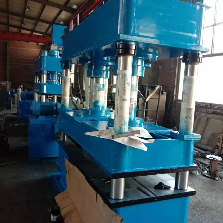 吳橋供應(yīng)三梁雙缸油壓機 自動四柱液壓機 315噸彩石金屬瓦成型設(shè)備