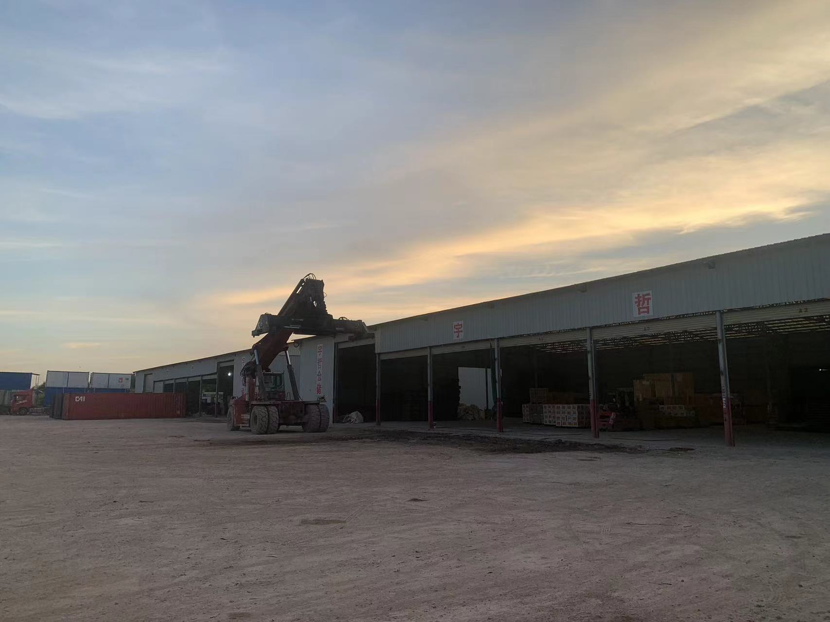 廣州南沙倉庫/南沙中轉(zhuǎn)倉/南沙倉儲服專業(yè)汽車裝柜  集貨倉 進(jìn)口拆箱 出口拼箱  南沙港倉庫內(nèi)裝電話